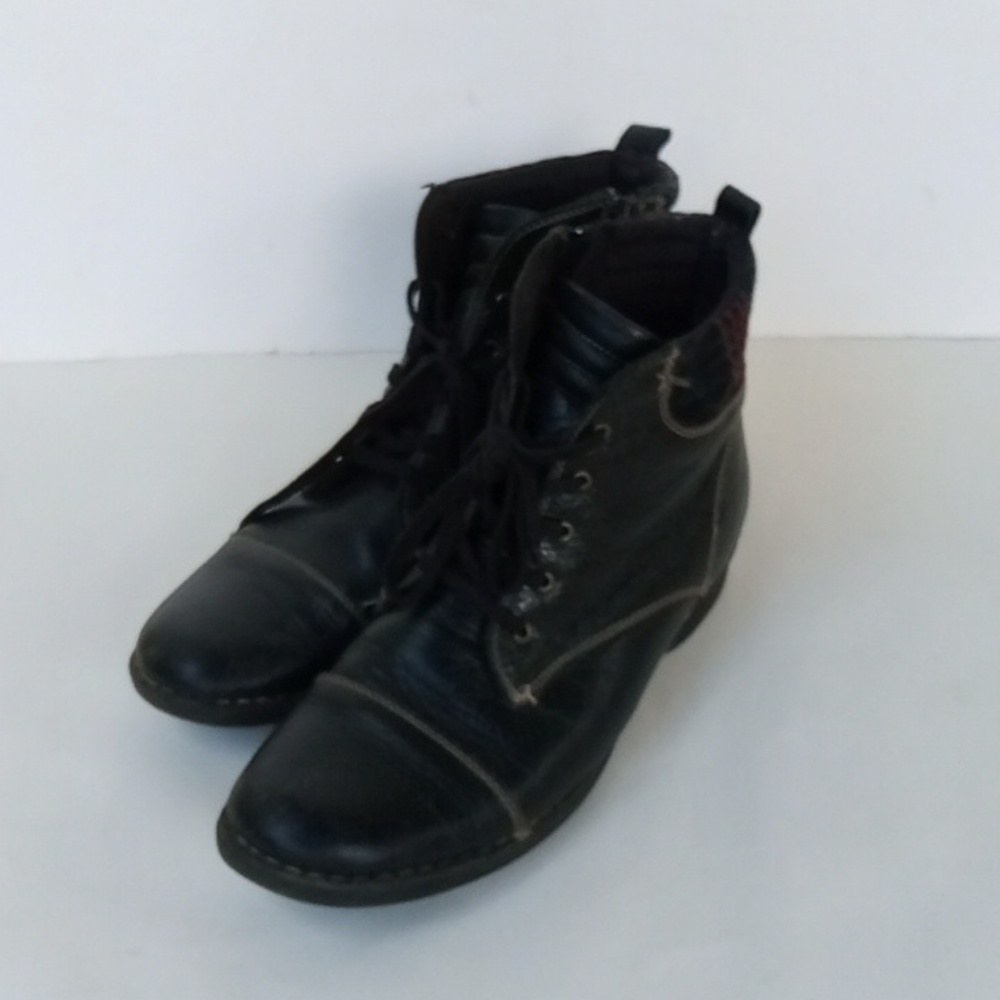 Clarks Black Plaid Boots